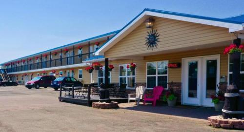 Parlee Beach Motel - Accommodation - Shediac