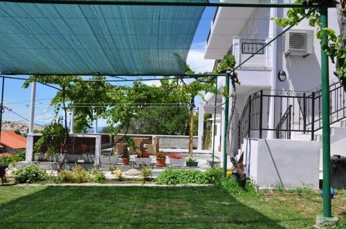 Apartment in Lopar with sea view, balcony, air conditioning, Wi-Fi (3614-4)