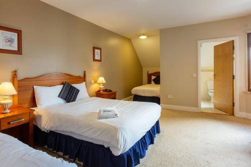 ทัศนียภาพภายนอกโรงแรม, Tudor House Guest House in ดันการ์แวน