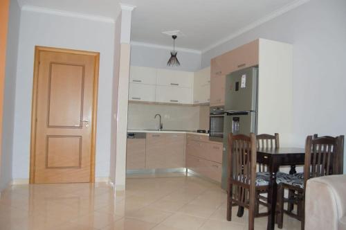 Sea View Marina Apartment Vlore in Влёра