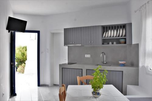 ห้องครัว, บังกะโล มารีนา (Bungalows Marina) in เกาะเพรอส