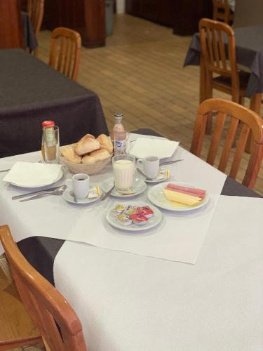 ห้องอาหาร, Kualquer Koisa in ตอนเดลา