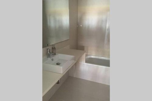  Apartamento nuevo con ascensor in 17257 LEstartit