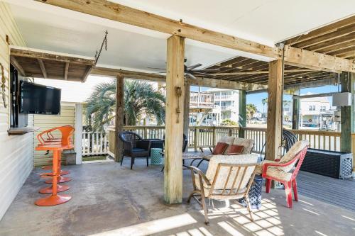 Sea Isle Splendor - Beautiful Wide Bay Water Canal Views - Outdoor Bar - Easy Walk to Beach! - main image