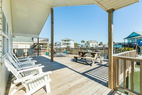 Sea Isle Splendor - Beautiful Wide Bay Water Canal Views - Outdoor Bar - Easy Walk to Beach!
