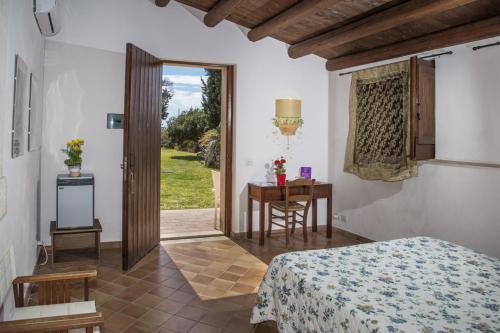 Double Room image 7
