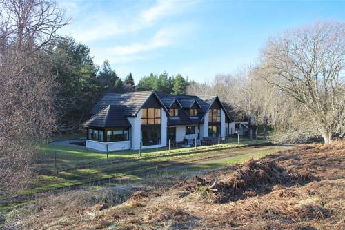 Eiledon Lodge, Tomatin, Highlands