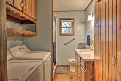 Table Rock Getaway with Fire Pit and Lake Access!