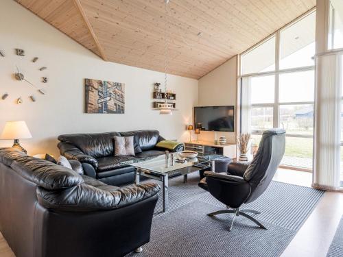 บริการและสิ่งอำนวยความสะดวก, 8 person holiday home in Tarm in สกาเวน