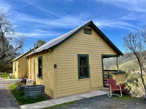 . Priest Station Cafe & Cabins