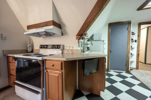 Stone Soup Inn - image 5