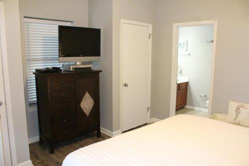 Exceptional Vacation Home in Orange Beach condo - image 6