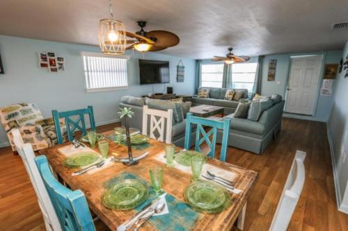 1270 Estero Blvd - image 3