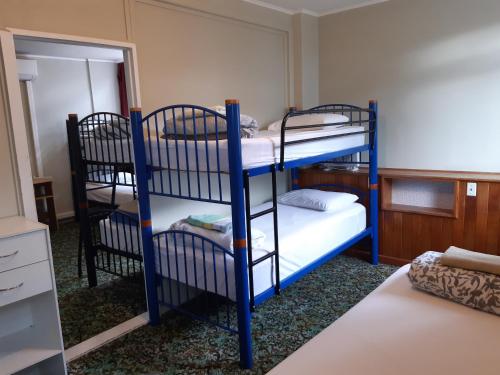 Bed in 10-Bed Mixed Dormitory Room with Shared Bathroom