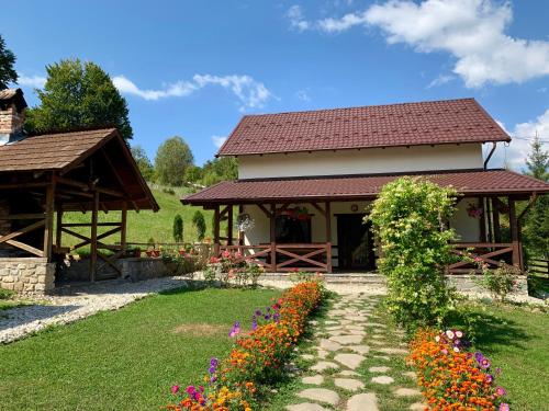 Cabana Valea Floreiului in 泰施拉