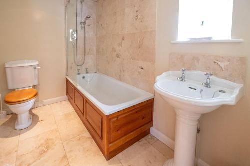 6 Lakeside Avenue - image 6