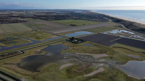 Tiny House De Boet, in Natuurgebied en vlakbij het Strand Tiny House De Boet, in Natuurgebied en vlakbij het Strand