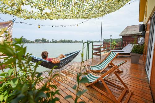Sagando - Floating house on Sava river, Belgrad