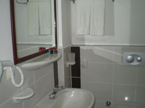 Blue Yacht Marina Apart Hotel - 화장실