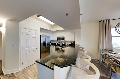 Exceptional Vacation Home in Ariel Dunes I at Seascape Resort condo - image 4