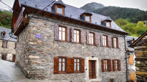  Casa aranesa Valle de Aran en Arres de Jos in Arró