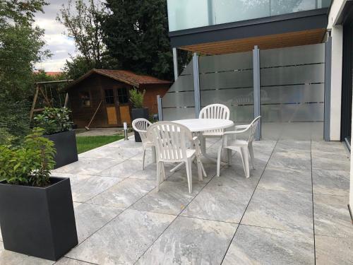 陽台/露台, 90 m2 Appartment with 2 Bedrooms, terrace and garden in 巴特腓特烈斯哈爾