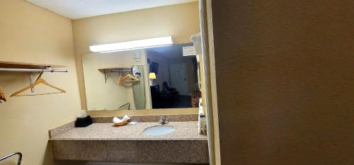 Regency Travel Inn