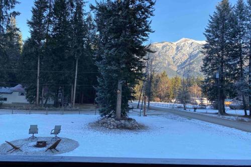 Gudjonson Getaway - 2 bed 2 bath Cabin