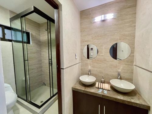 Fürdőszoba, City Center 3-rooms apartment Downtown Sucre near Juana Azurduy de Padilla nemzetközi repülőtér