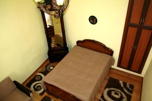 Rustaveli Metro Apartment
