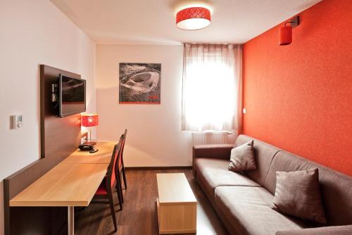 1 double bed, 1 sofa bed