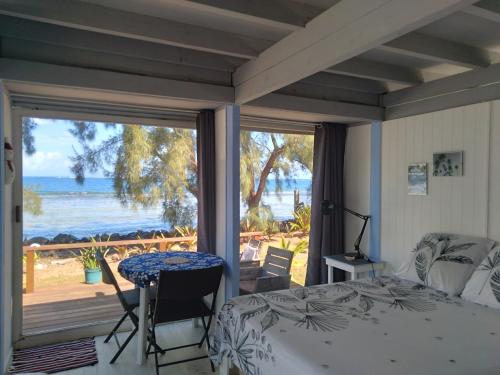 Bungalow les pieds ds l eau, La Maison Bleue in モーレア島