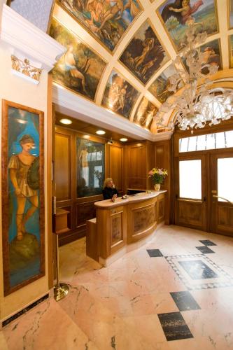 Hotel Joli - image 3