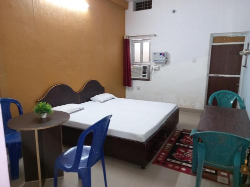 Book Family Room Rent in Padrauna City,Kushinagar - Best Rooms On Rent in  Kushinagar - Justdial