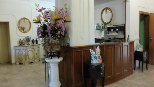 Hotel Flowers - image 12