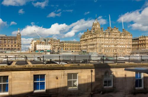 Destiny Scotland Market Street Apartments - image 9