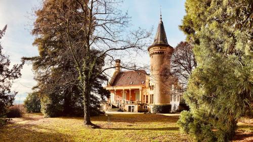  l´Attique du Château, Unterkunft in Cormondreche