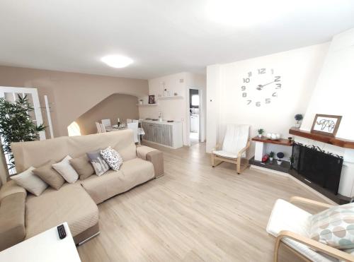  Casa con jardín privado de 300m2 y piscina in Cubelles