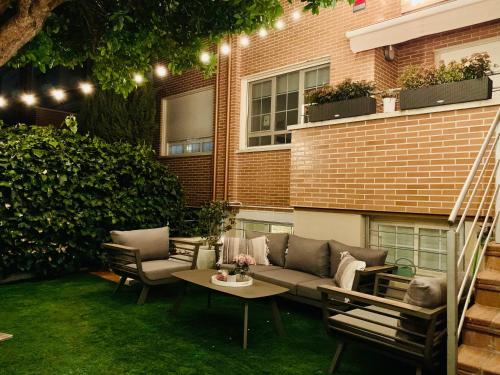 المرافق, Loft de estilo industrial con jardín y garaje privados (Loft de estilo industrial con jardin y garaje privados) in Zorrilla