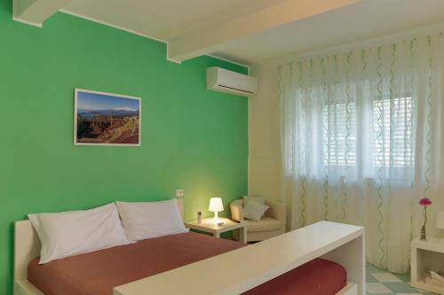 B&B Porta Della Sicilia in Мессіна