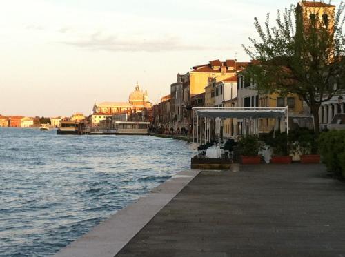 Venice Home 2