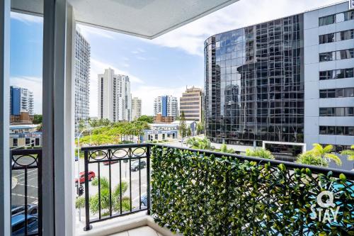 Chevron Renaissance - 2 Bedroom 2 Bathroom in the Centre of Surfers Paradise!! Gold Coast