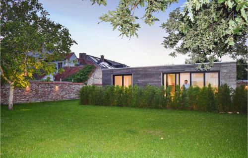 Awesome home in Brugge with WiFi and 1 Bedrooms gîte à louer Sint-Michiels