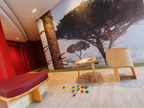 ibis Styles Antibes - image 9