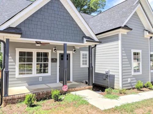 Spacious deluxe house for you, your family and friends in Charlotte, USA