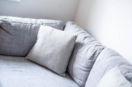 Dwell Living - New 5 Bed, Sleep 12, Parking, Close to City Centre