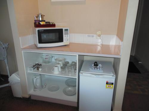 アシュレ キャメロット アームズ モーター ロッジ