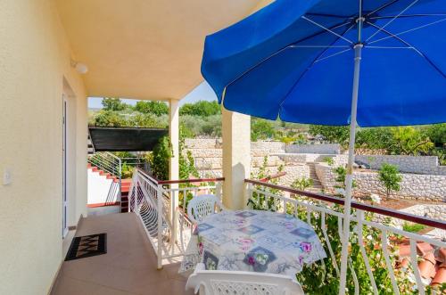 ระเบียง/ชานเรือน, Apartments Rasica Molunat in โมลูนัต