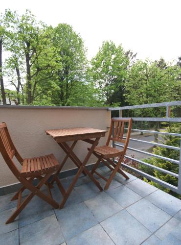 One-Bedroom Apartment image 3