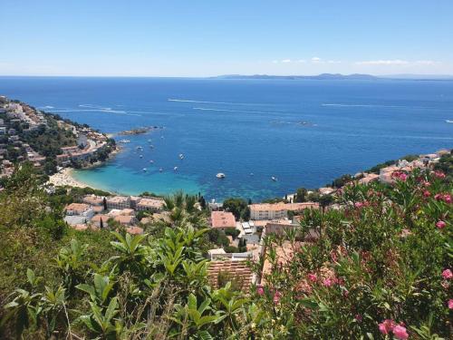 Casita en Roses con vistas impresionantes del mar y la montaña gîte à louer Dolmen de la Creu d'en Cobertella